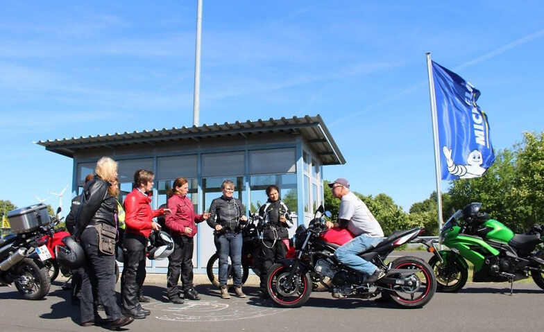 Event-Image for 'Reine Frauensache: ADAC Motorrad Intensiv-Traning'