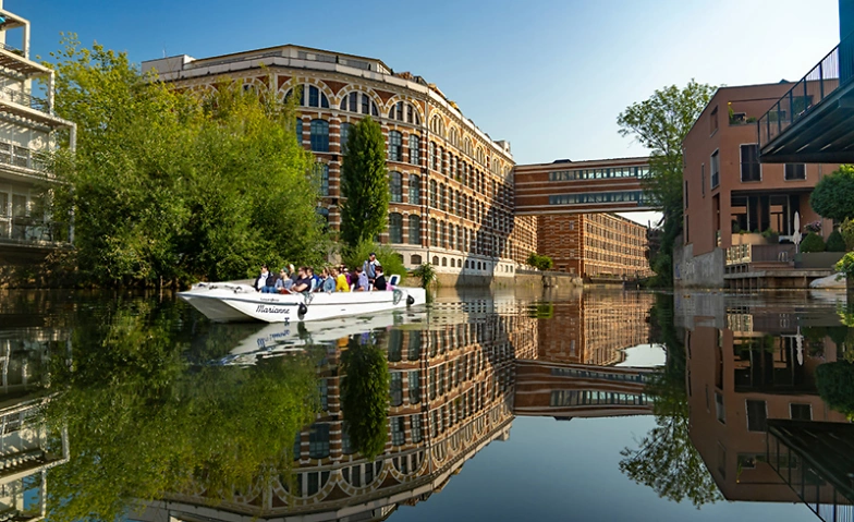 Kanalrundfahrt im Panoramaboot ab Stadthafen ${singleEventLocation} Tickets