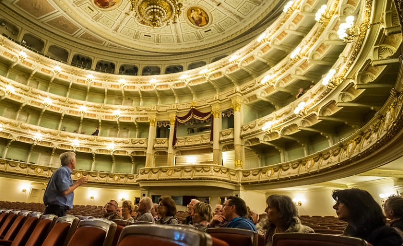 Semperoperf&uuml;hrung &amp; Gro&szlig;e Stadtrundfahrt Hop on Hop off ${singleEventLocation} Tickets